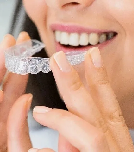Delighted patient of cosmetic dentist in Macquarie Park